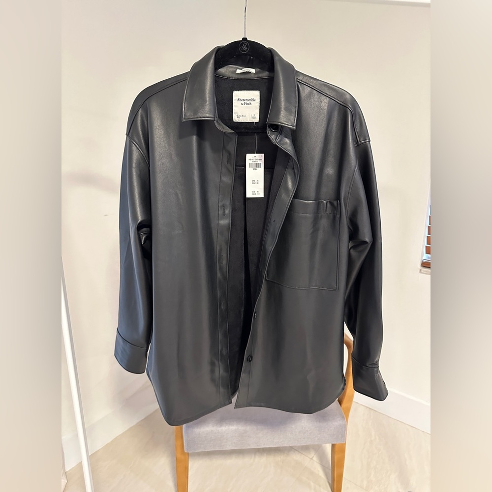 NWT Abercrombie oversized button up faux leather shirt/jacket size SMALL